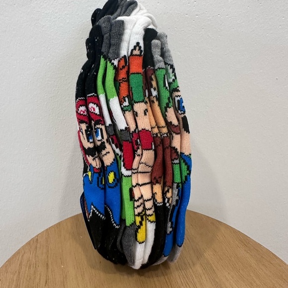 NWT Super Mario Ankle Socks 5 Pairs Mario, Yoshi, Bowser etc (L)Shoe Size 4-10 - Picture 10 of 12